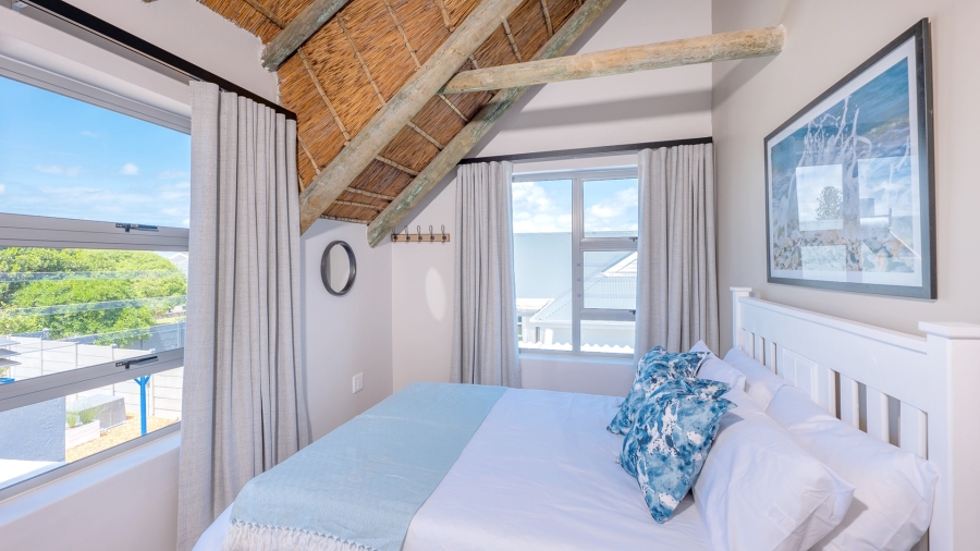 4 Bedroom Property for Sale in Struisbaai Western Cape